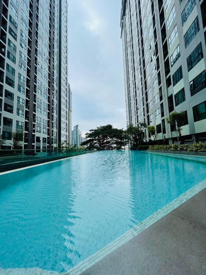 The Base Central Pattaya 2 Bed 2 Bath By Numam Exterior photo