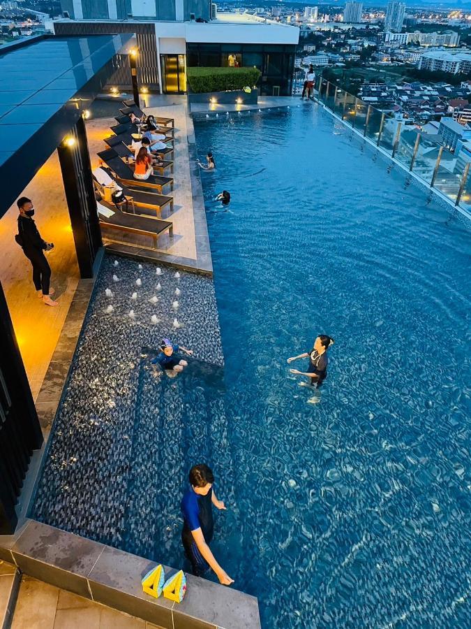 The Base Central Pattaya 2 Bed 2 Bath By Numam Exterior photo