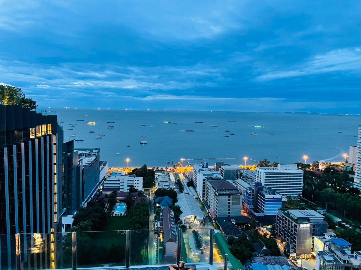 The Base Central Pattaya 2 Bed 2 Bath By Numam Exterior photo