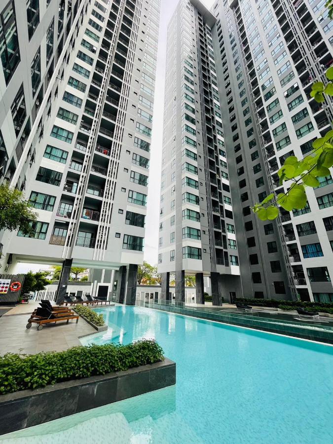 The Base Central Pattaya 2 Bed 2 Bath By Numam Exterior photo