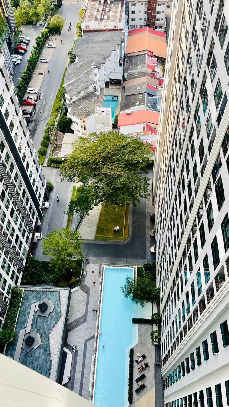 The Base Central Pattaya 2 Bed 2 Bath By Numam Exterior photo